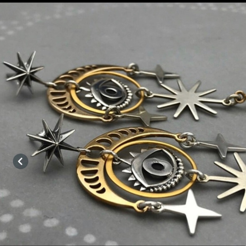 🦋 3/$24 Silver and gold toned sun and moon celestial post earrings - Picture 4 of 5